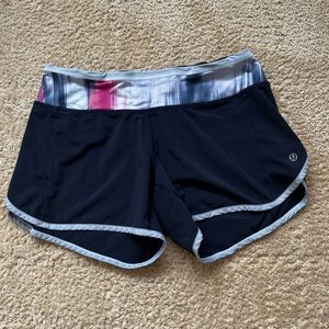 Lululemon shorts 🍋